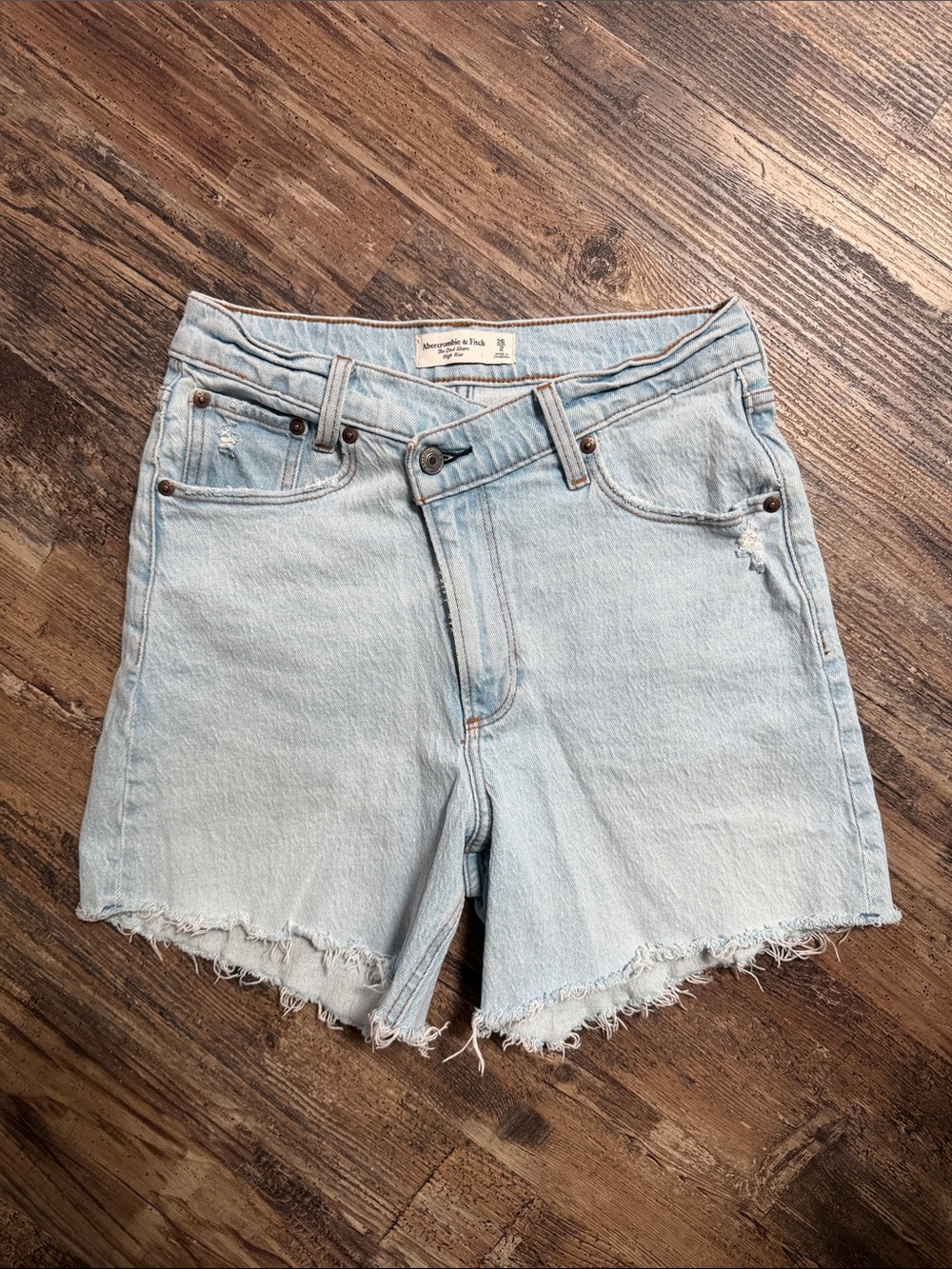 Abercrombie & Fitch High Rise The Dad Short Size 26